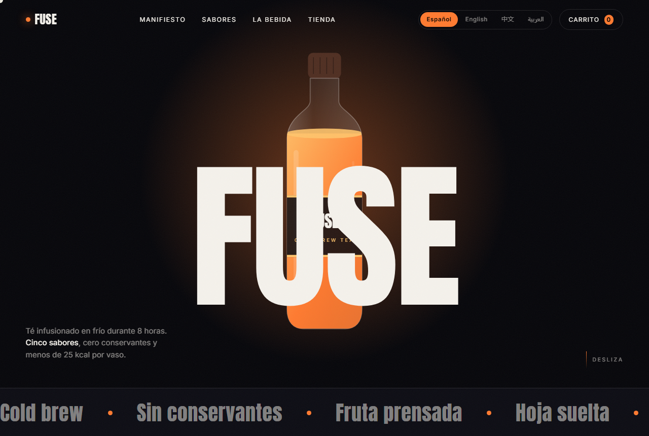 Portada de FUSE: el rotulo FUSE enorme en blanco sobre una botella iluminada en naranja, con navegacion, selector de idioma y una banda de reclamos abajo